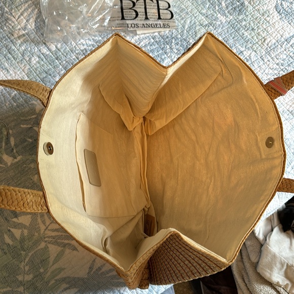 Btb Los Angeles, VITAMIN SEA Pastel Letters Straw Beach Tote B… - Picture 3 of 4